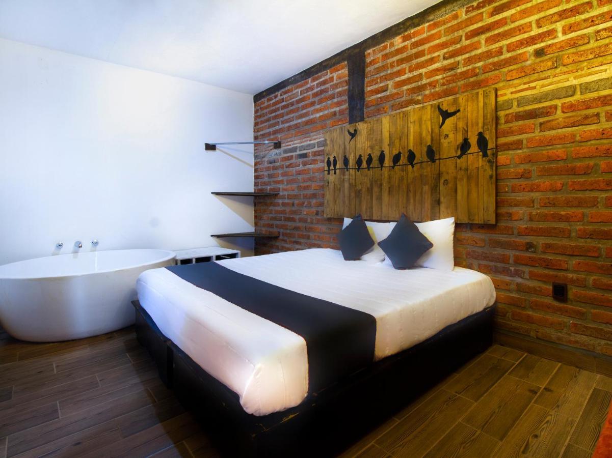 Hotel Cabanas Azul Tequilana Arandas ภายนอก รูปภาพ